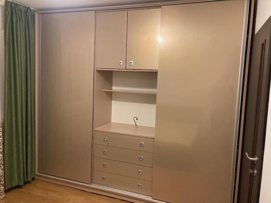 Apartament 3 Camere De Inchiriat Craiova Exterior foto